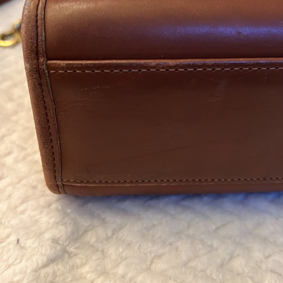 Coach Vintage 9870 British Tan Leather Shoulder Bag – Rare Classic - Picture 3 of 13